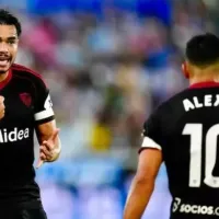 Matías Almeyda levanta a Alexis Sánchez antes del derbi sevillano