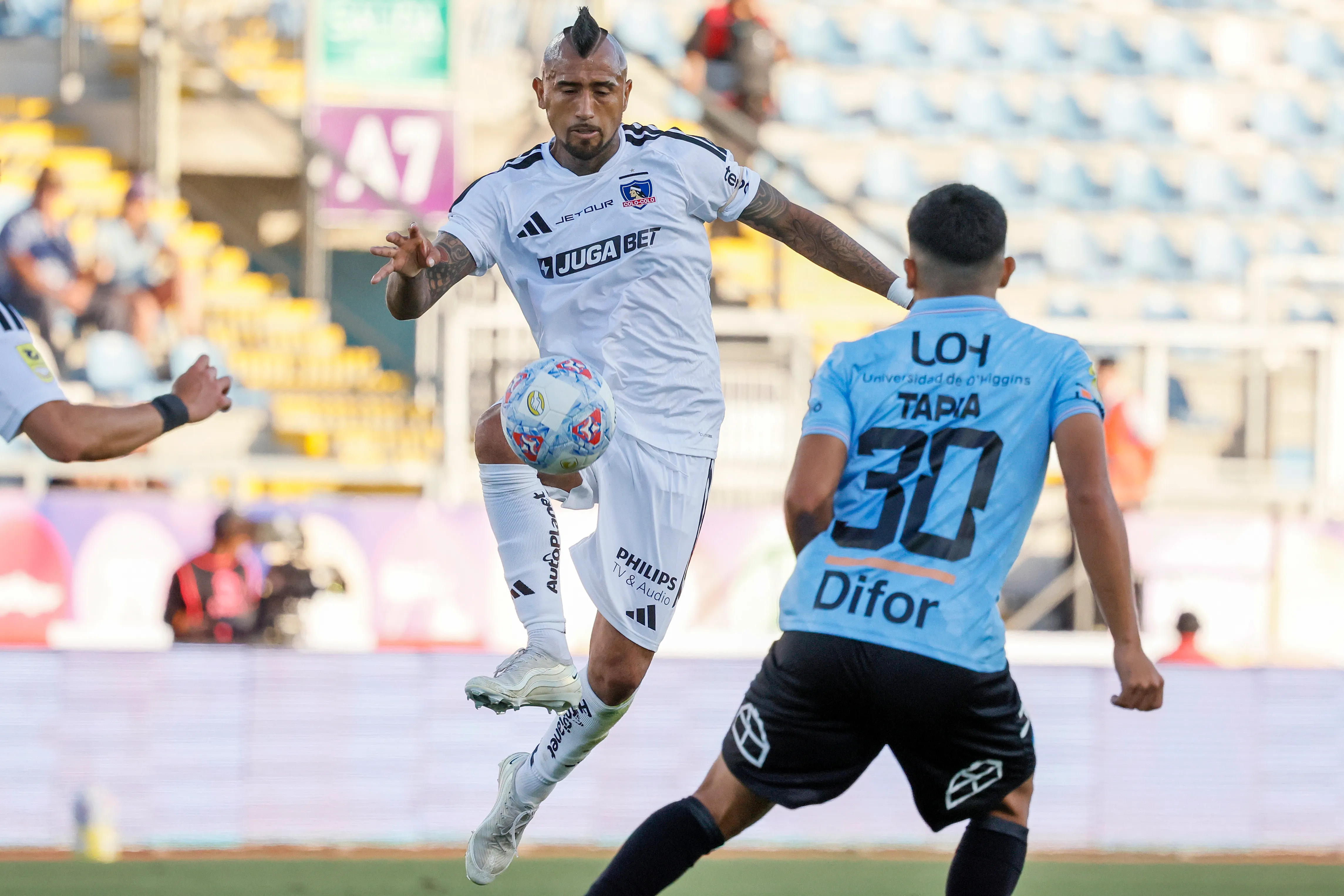 Arturo Vidal será titular en el Colo Colo vs Universidad de Chile de este domingo. | Foto: Photosport.
