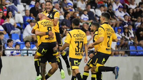 Coquimbo lidera el grupo de la muerte con Colo Colo.