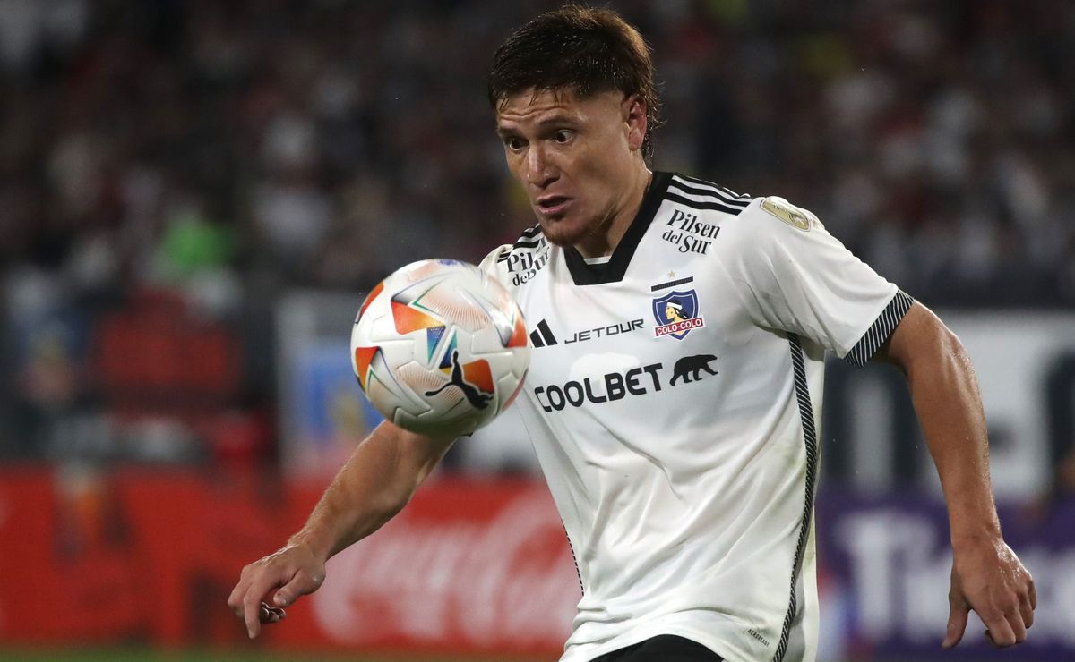 Leonardo Gil recuerda su amargo adiós de Colo Colo: “El único que me llamó…”