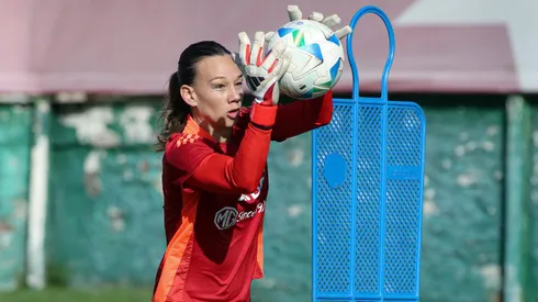 Tiane Endler no estará contra Paraguay