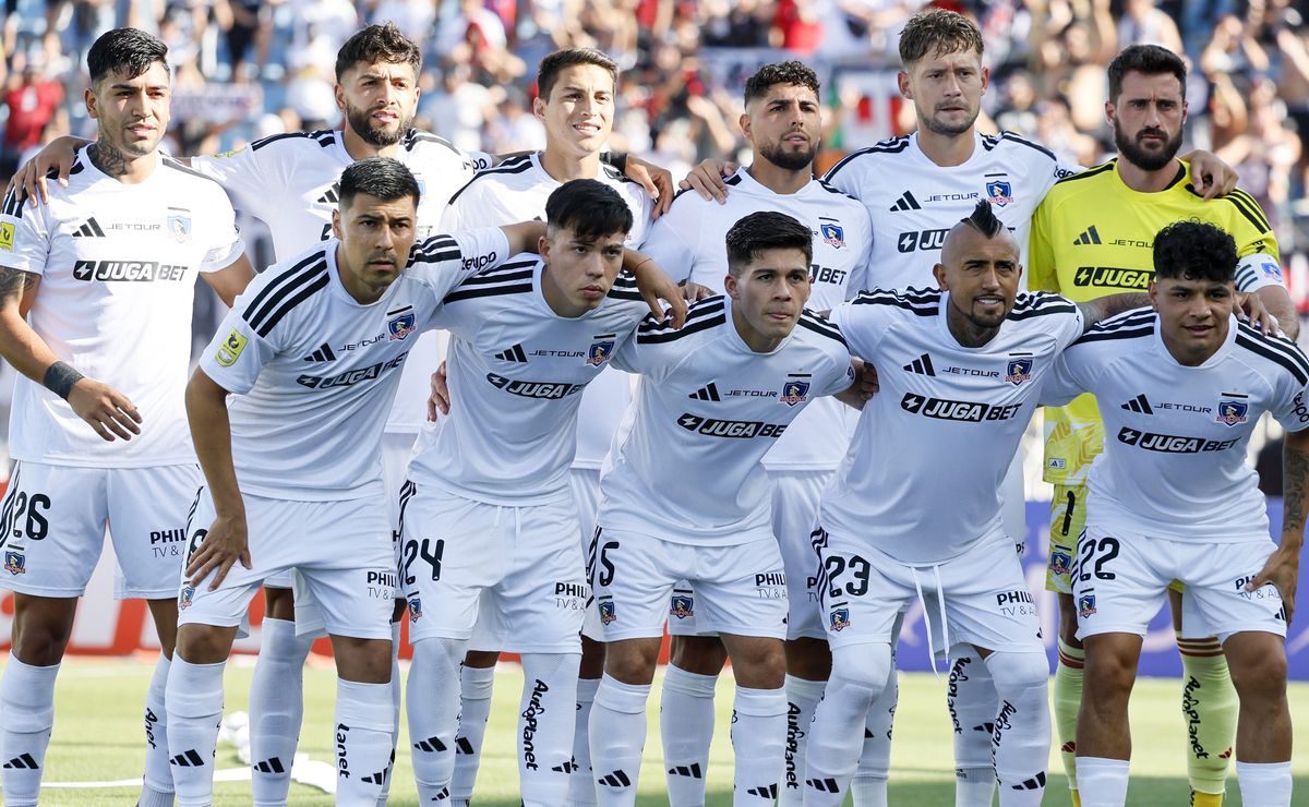 ¡Con novedades! La formación confirmada de Colo Colo para el Superclásico ante la U