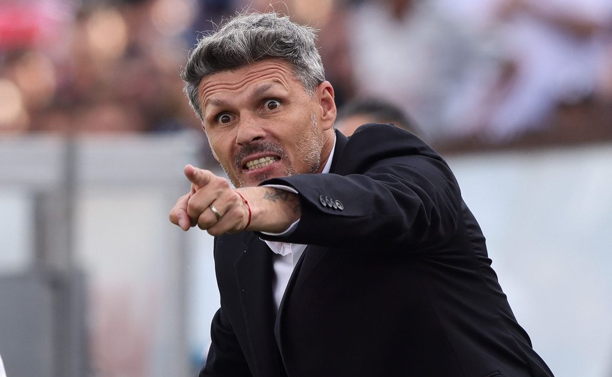 “El protagonismo…”: Ortiz explota contra el arbitraje tras el Superclásico entre Colo Colo y la U