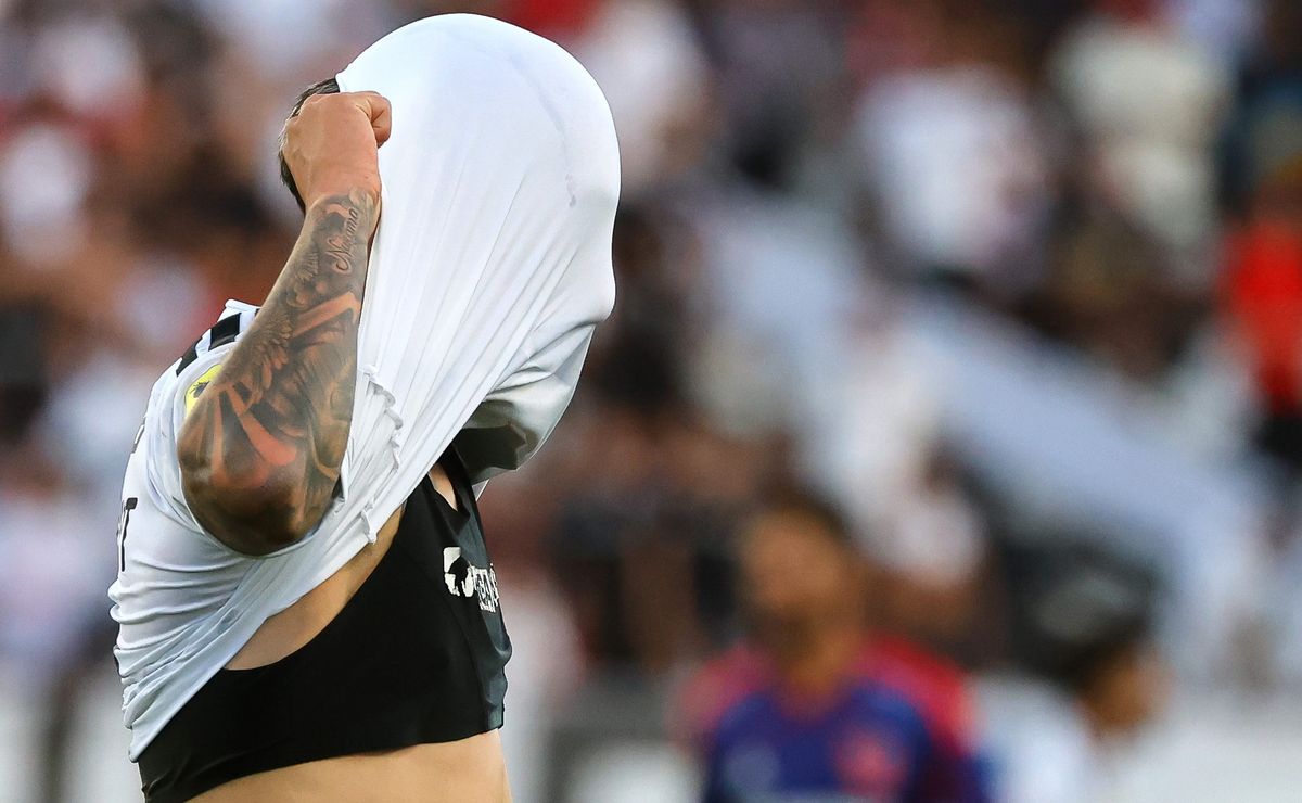 Apuntan al culpable de la derrota de Colo Colo ante el U en el Monumental: “Una tontería”