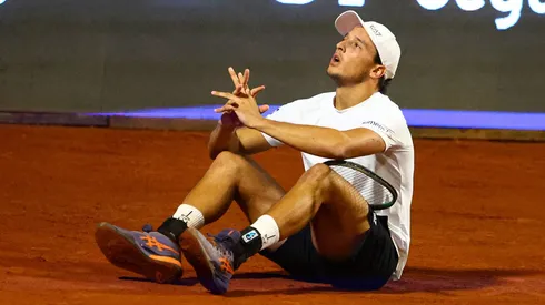 Darderi celebra el título en el Chile Open