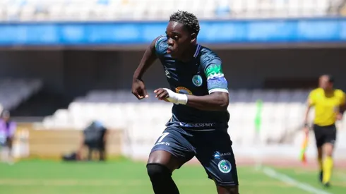 Manley Clerveaux fue suplente ante los Pumas, pero entró prácticamente de inmediato.