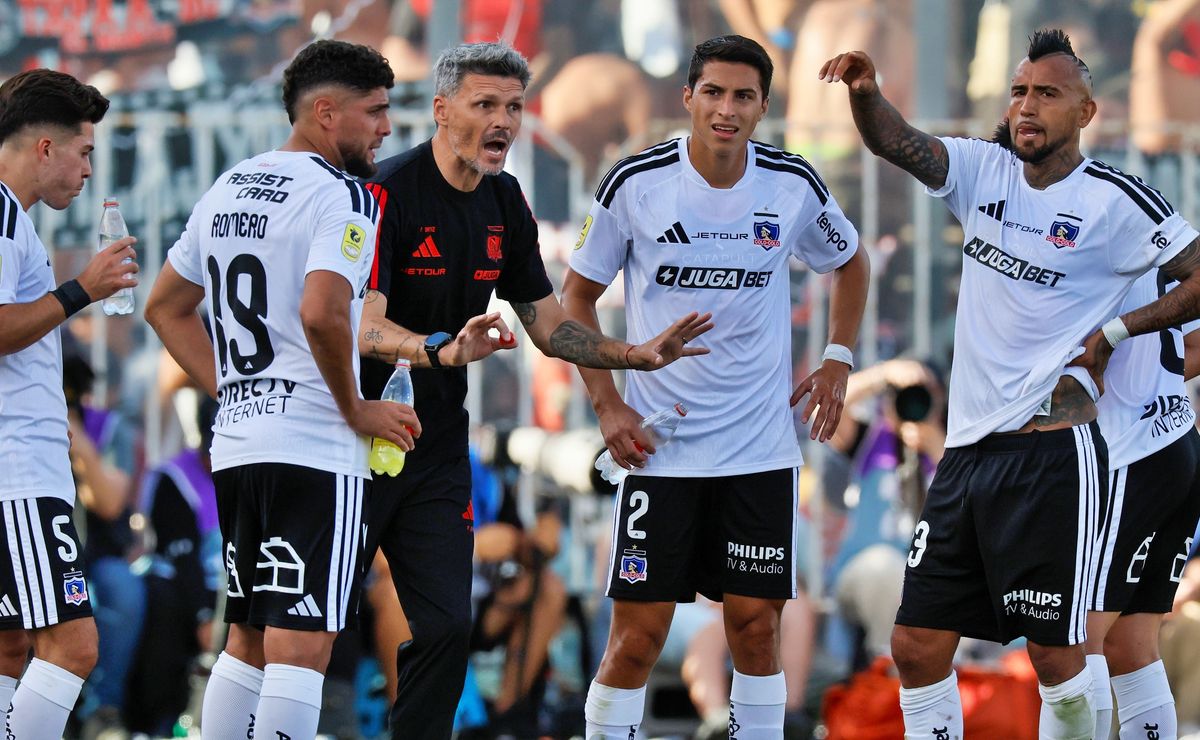 El jugador que perdió el puesto en Colo Colo tras la derrota ante la U: “No lo he visto al nivel…”