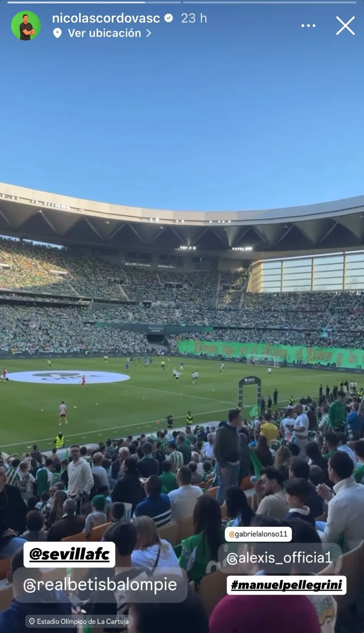Nicolás Córdova vio en la cancha el golazo de Alexis Sánchez en el derbi de Sevilla. Foto: Instagram.