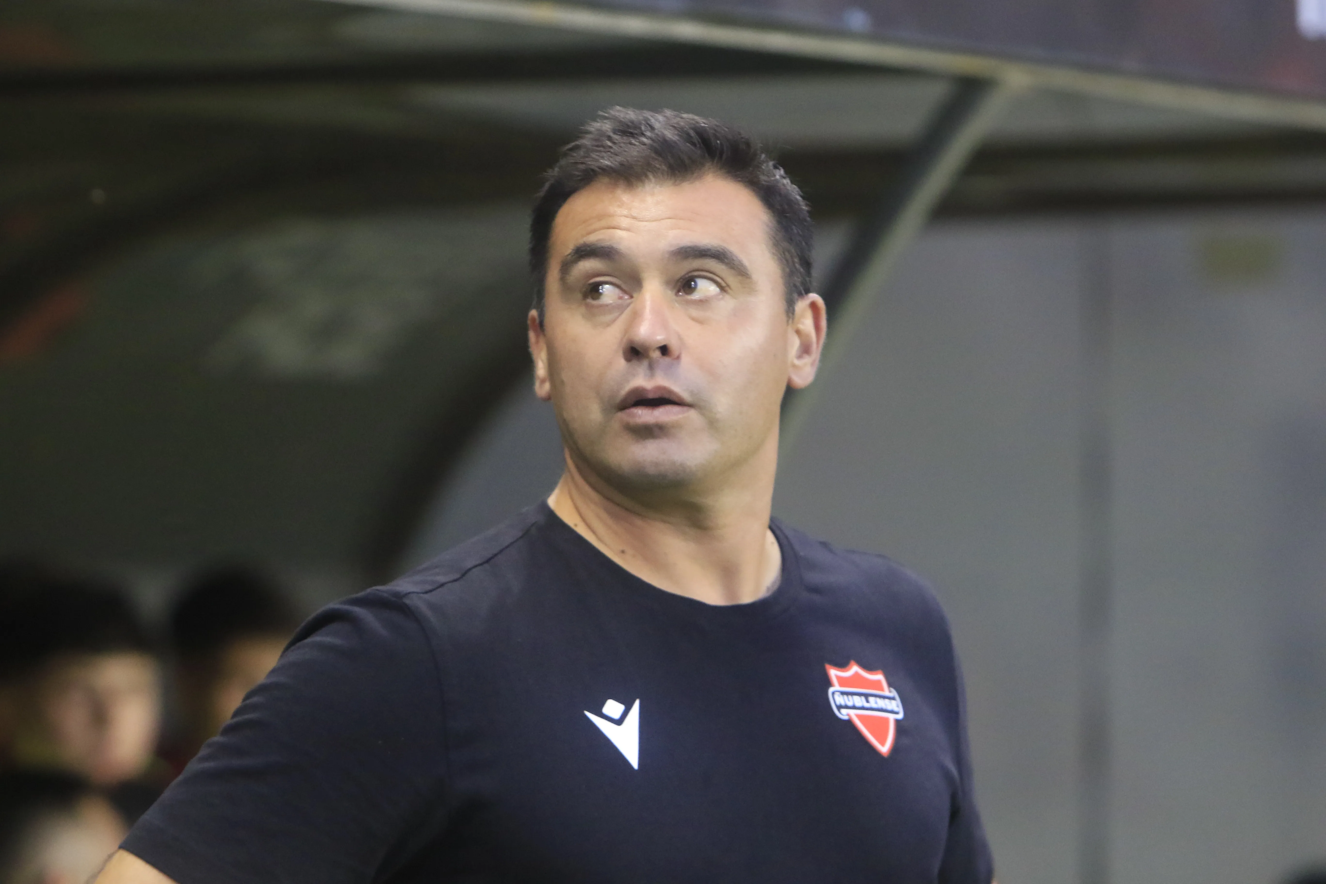 Juan José Ribera se quejó del arbitraje, pero también lo hizo Daniel Garnero. (Jose Robles/Photosport).