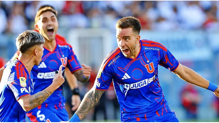 La U sigue festejado la victoria sobre Colo Colo.
