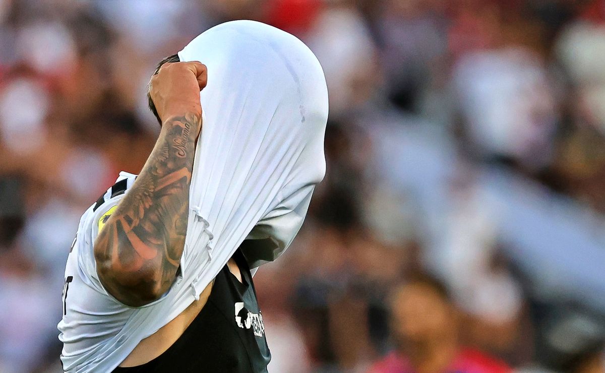 Borghi le da un inesperado espaldarazo al jugador más criticado de Colo Colo: “Me cuesta todavía…”