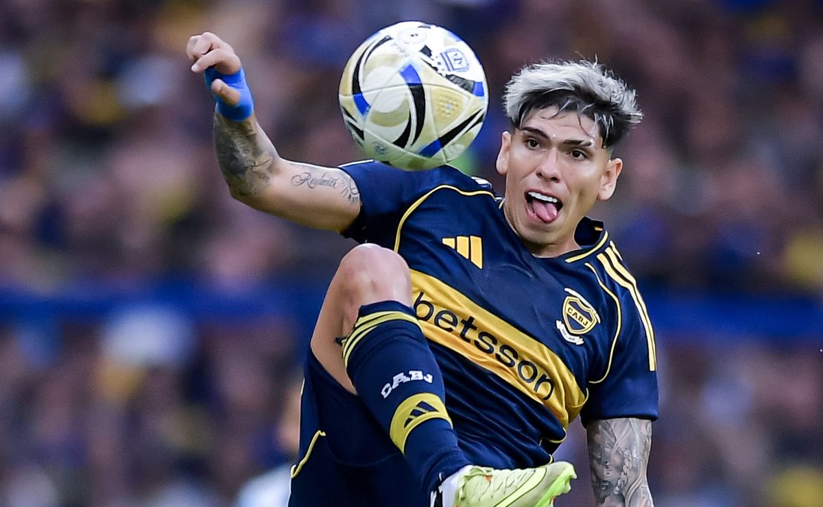 Mientras Carlos Palacios se recupera de operación, Boca Juniors busca fichaje de campeón del mundo