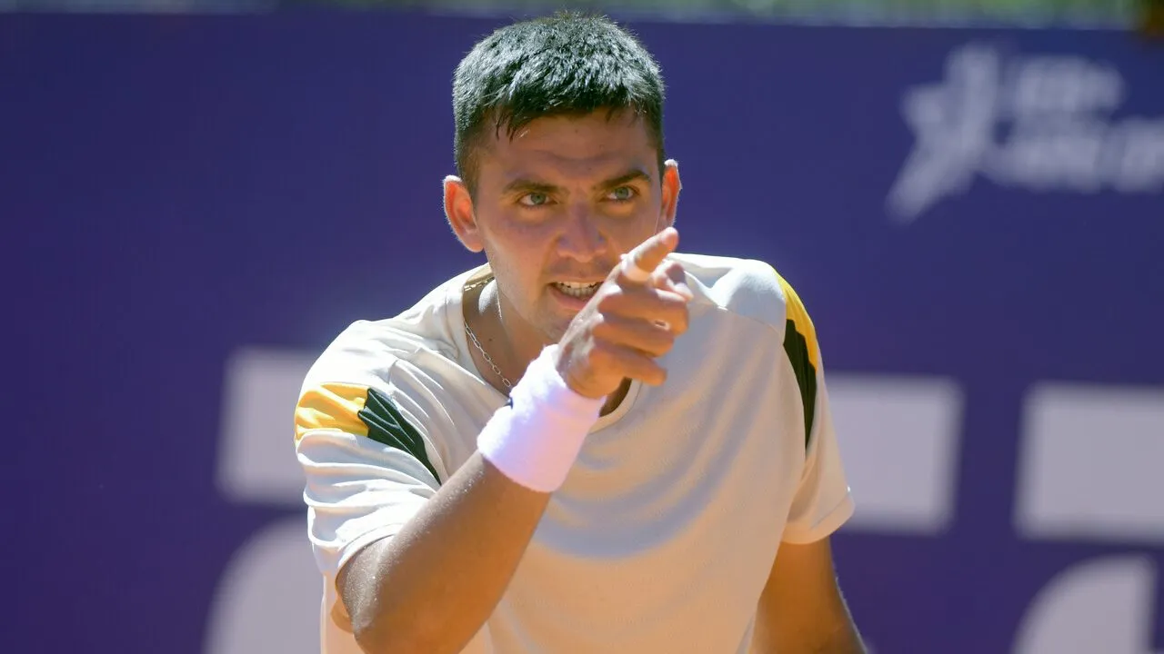 Tomás Barrios avanza en el Challenger de Sao Paulo. Foto: Photosport.