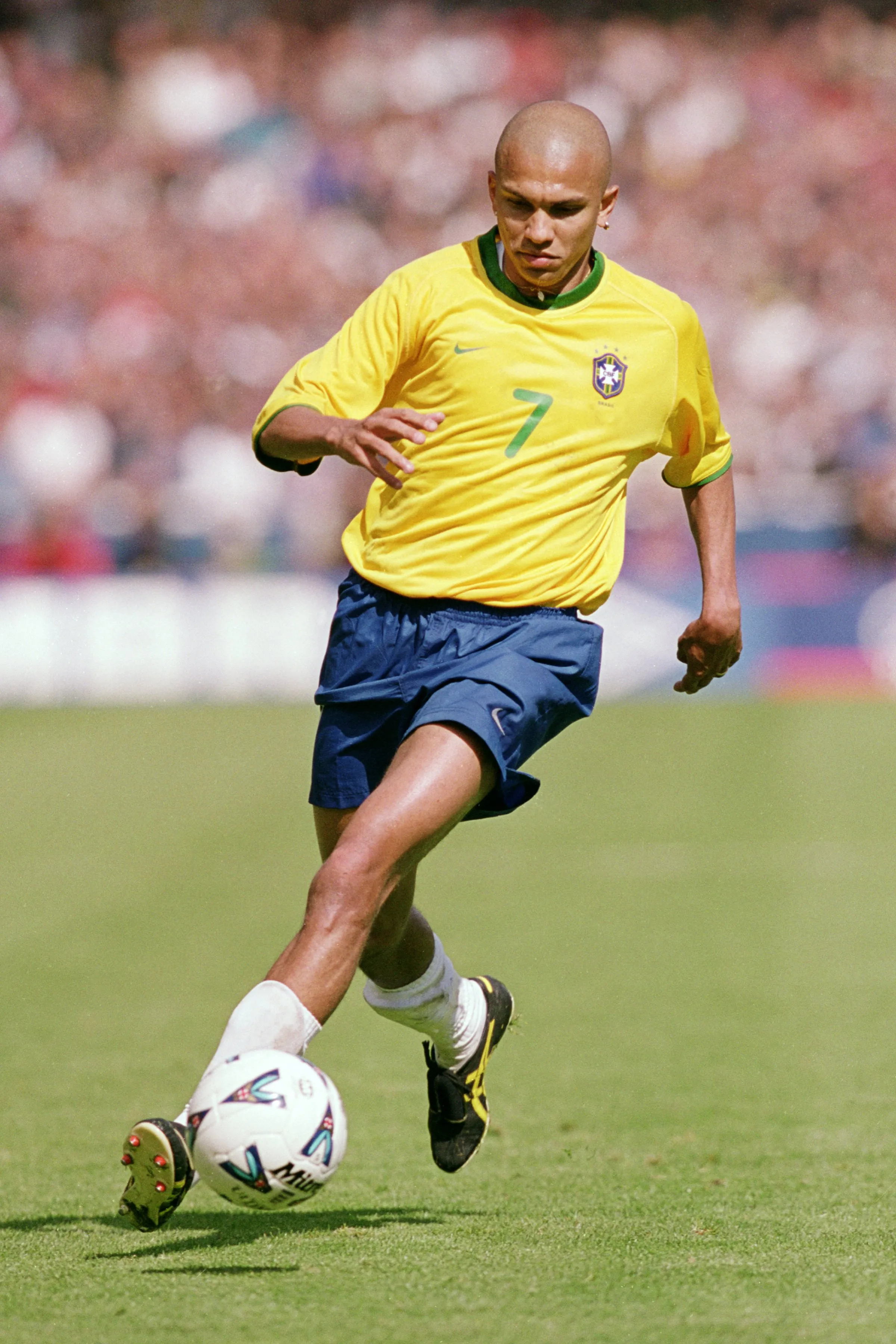 Amoroso jugó por la Selección de Brasil/Allsport