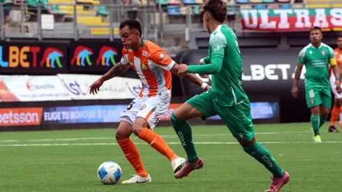 Audax Italiano y Cobresal jugando por la Liga de Primera 2025.