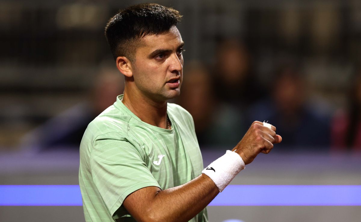 Tomás Barrios se despide rápido de Indian Wells tras caer ante Alexis Galarneau