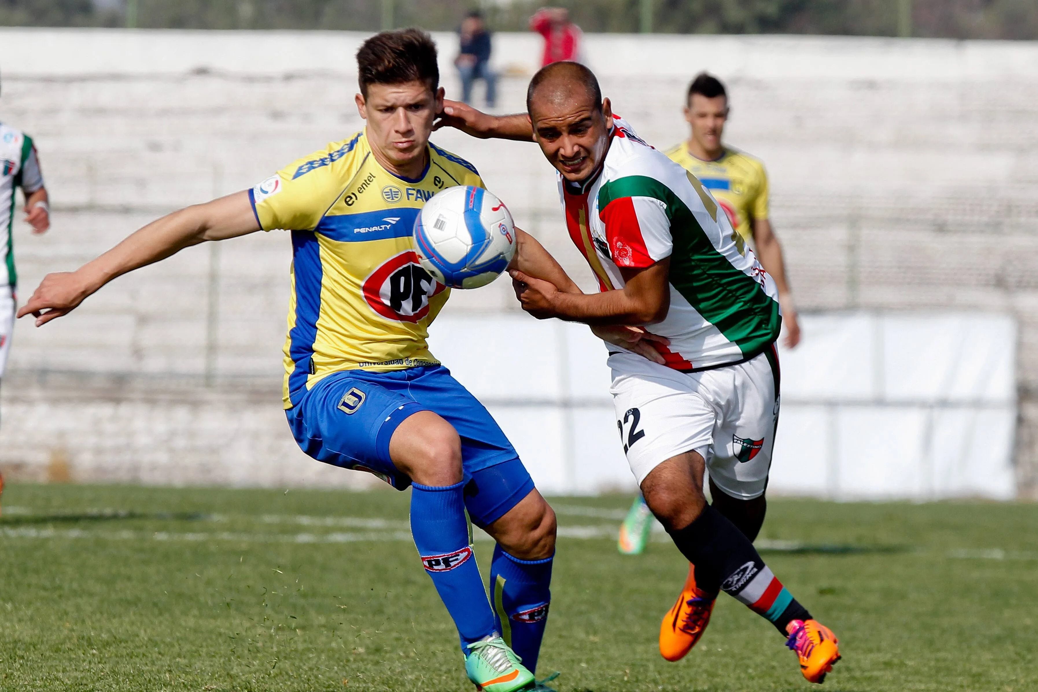 Chupete jugando por Palestino / Foto: Francisco Longa.
