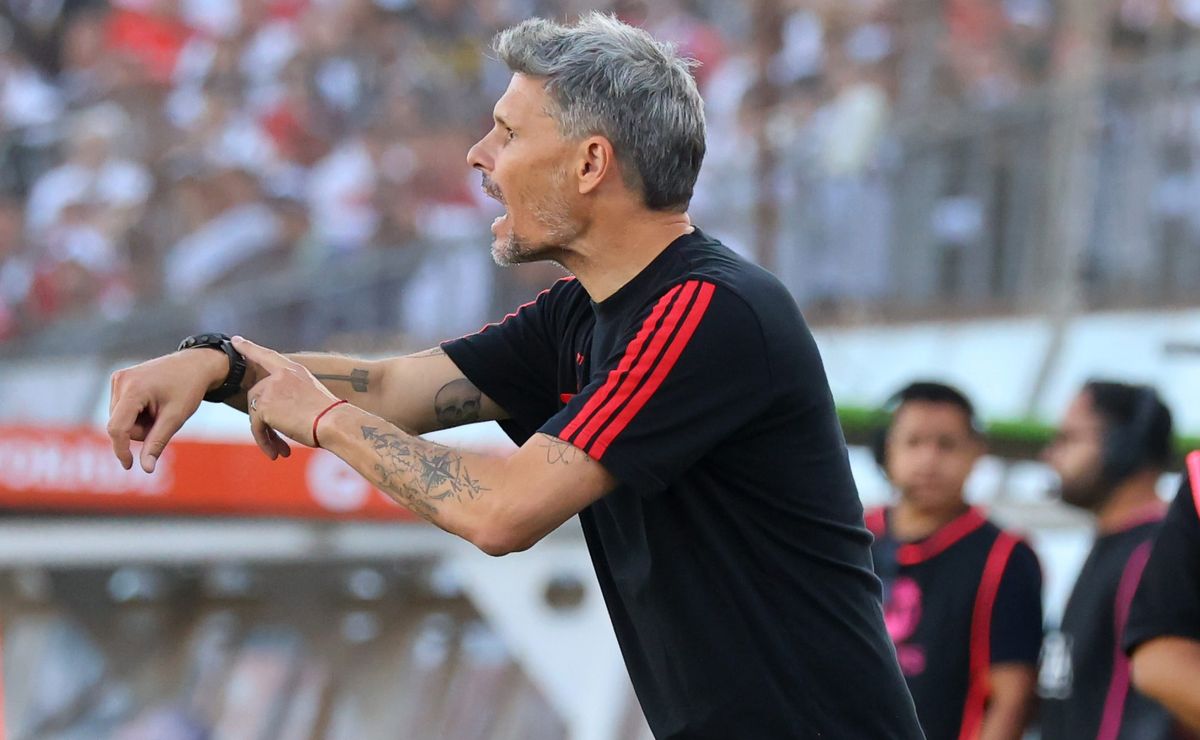 Directivos le ponen fecha límite a Fernando Ortiz en Colo Colo: “Dependiendo de algunos objetivos…”