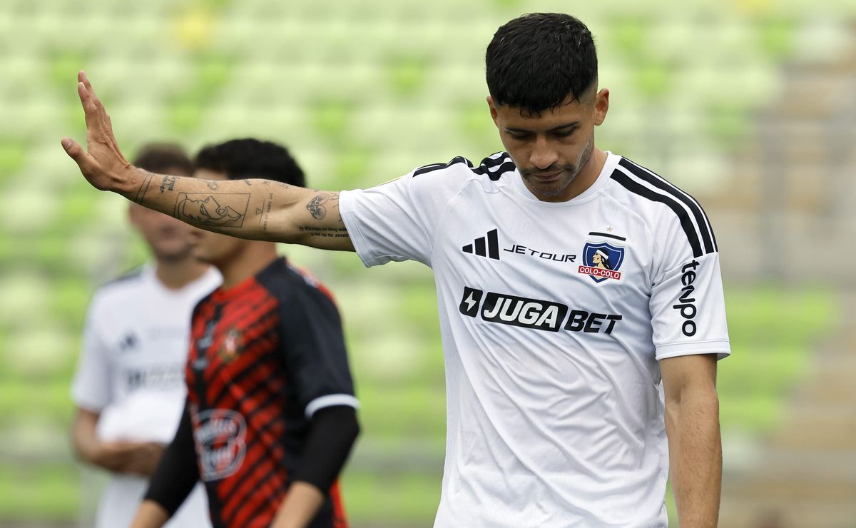 La primera reacción de Cristian Riquelme tras escándalo vecinal en Colo Colo