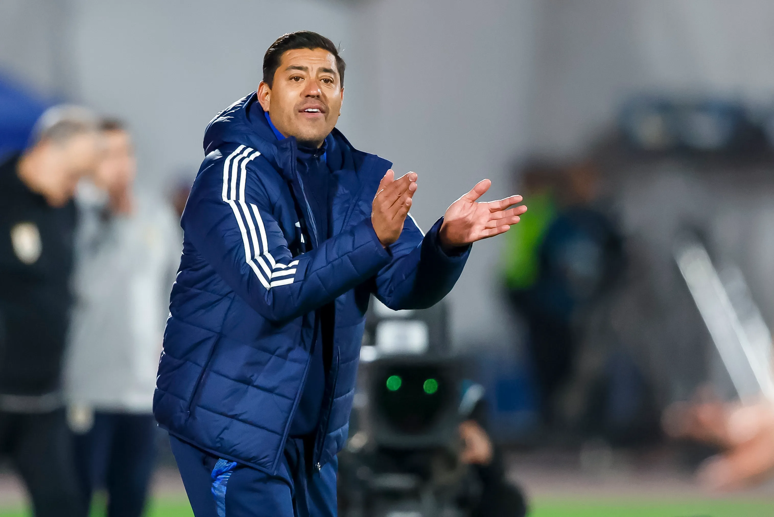 Nicolás Córdova ya fue confirmado como DT de la Roja por todo este año. (Pepe Alvujar/Photosport).