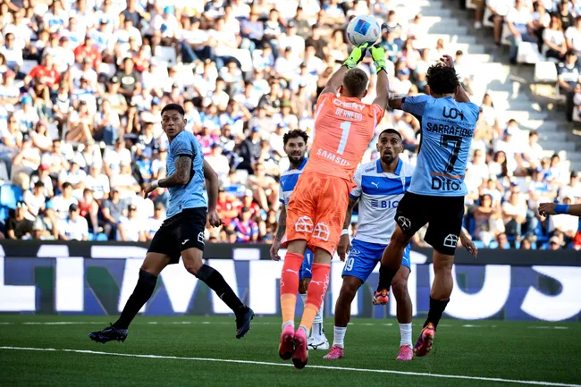 Universidad Católica enfrentará a un equipo que marcha 12° con seis puntos tras cinco fechas jugadas. | Foto: Photosport.