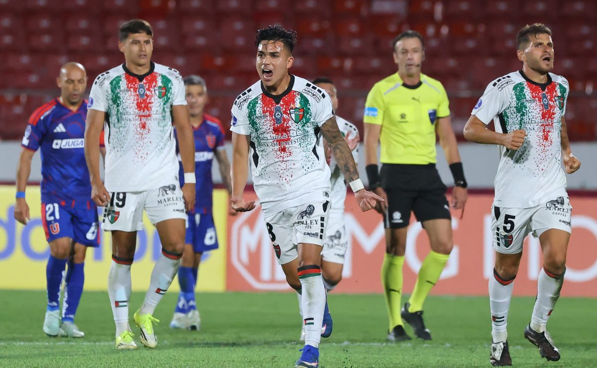¿Fue falta? el polémico gol de Palestino que dejó a la U de Chile fuera de Copa Sudamericana