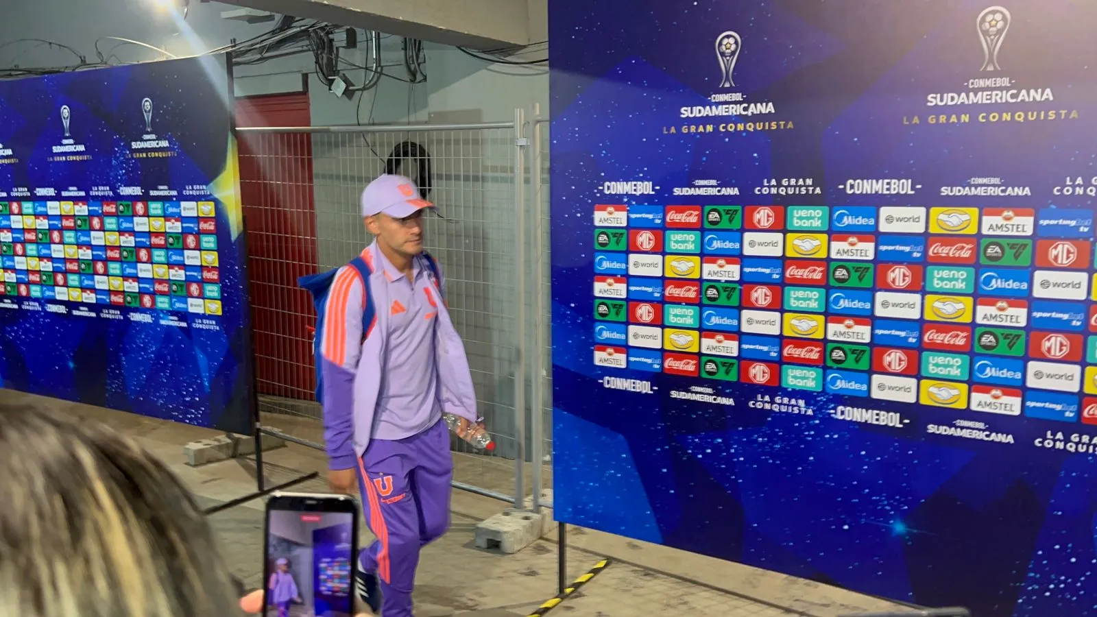 Charles Aránguiz fue el último jugador de la U en dejar el Nacional. Foto: Redgol.