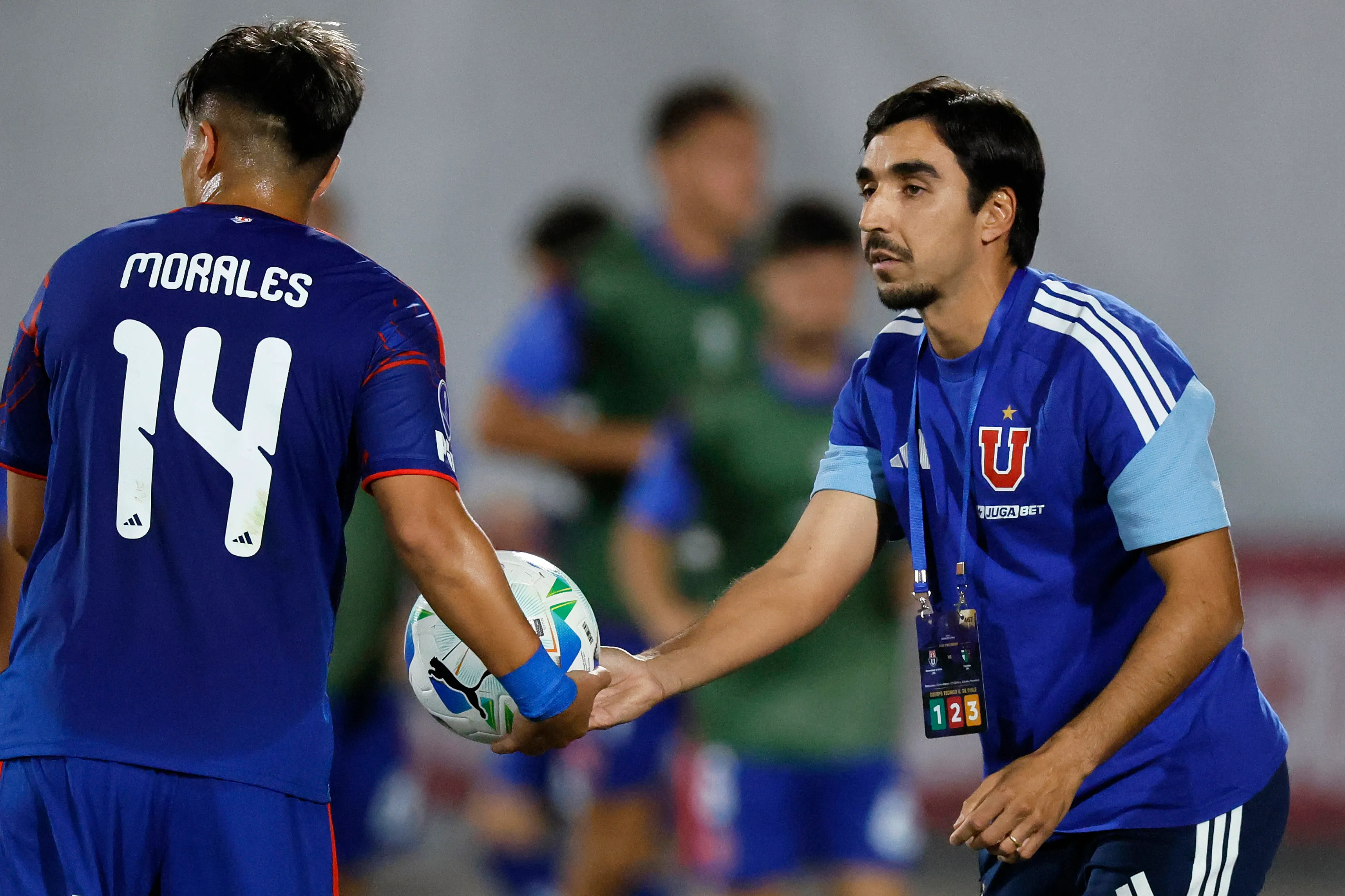 Francisco Meneghini está muy cuestionado. Foto: Andres Pina/Photosport