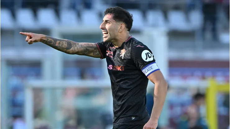 El jugador pasa por tensos momentos en Italia.