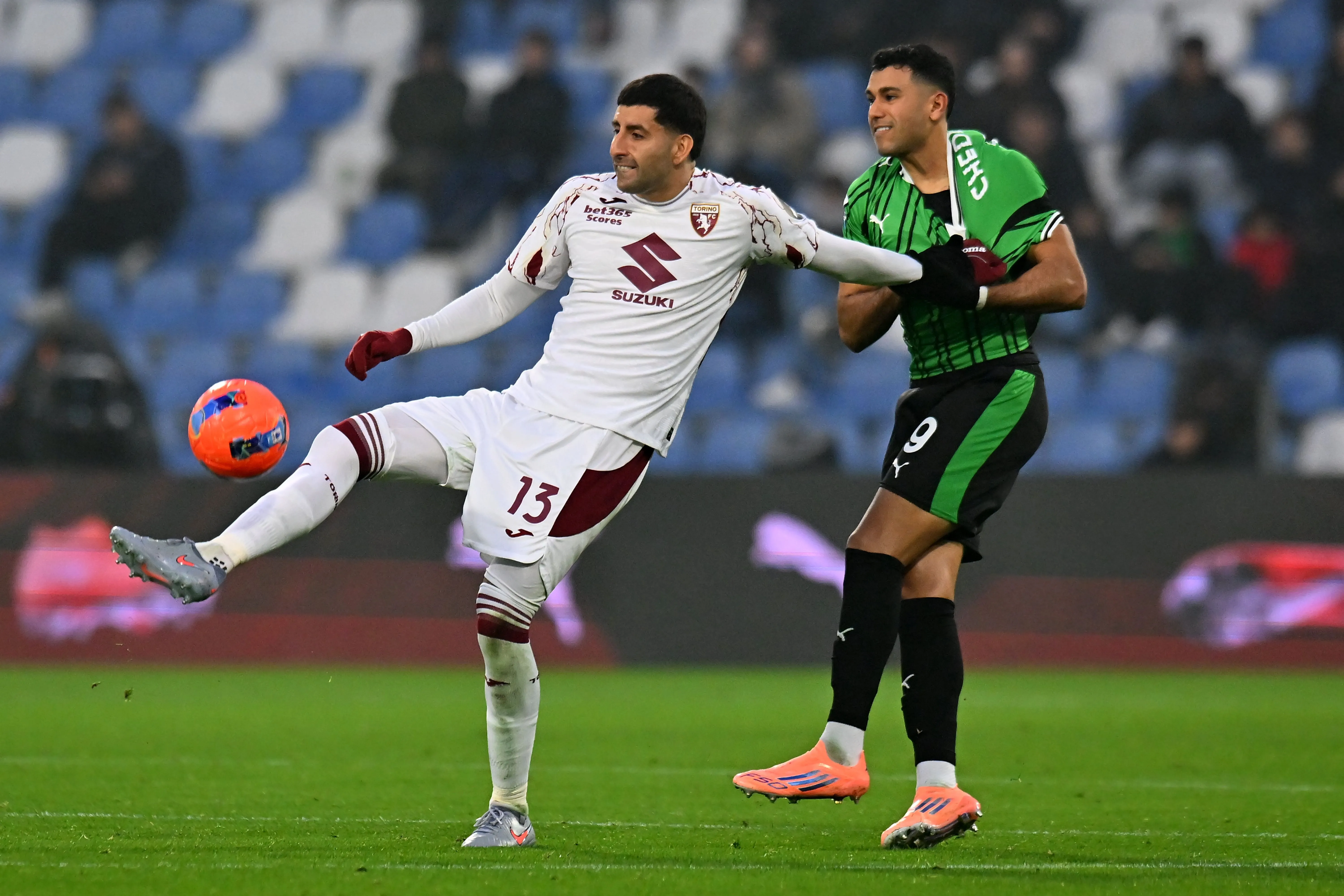 Guillermo Maripán se complica en Italia. (Photo by Alessandro Sabattini/Getty Images)