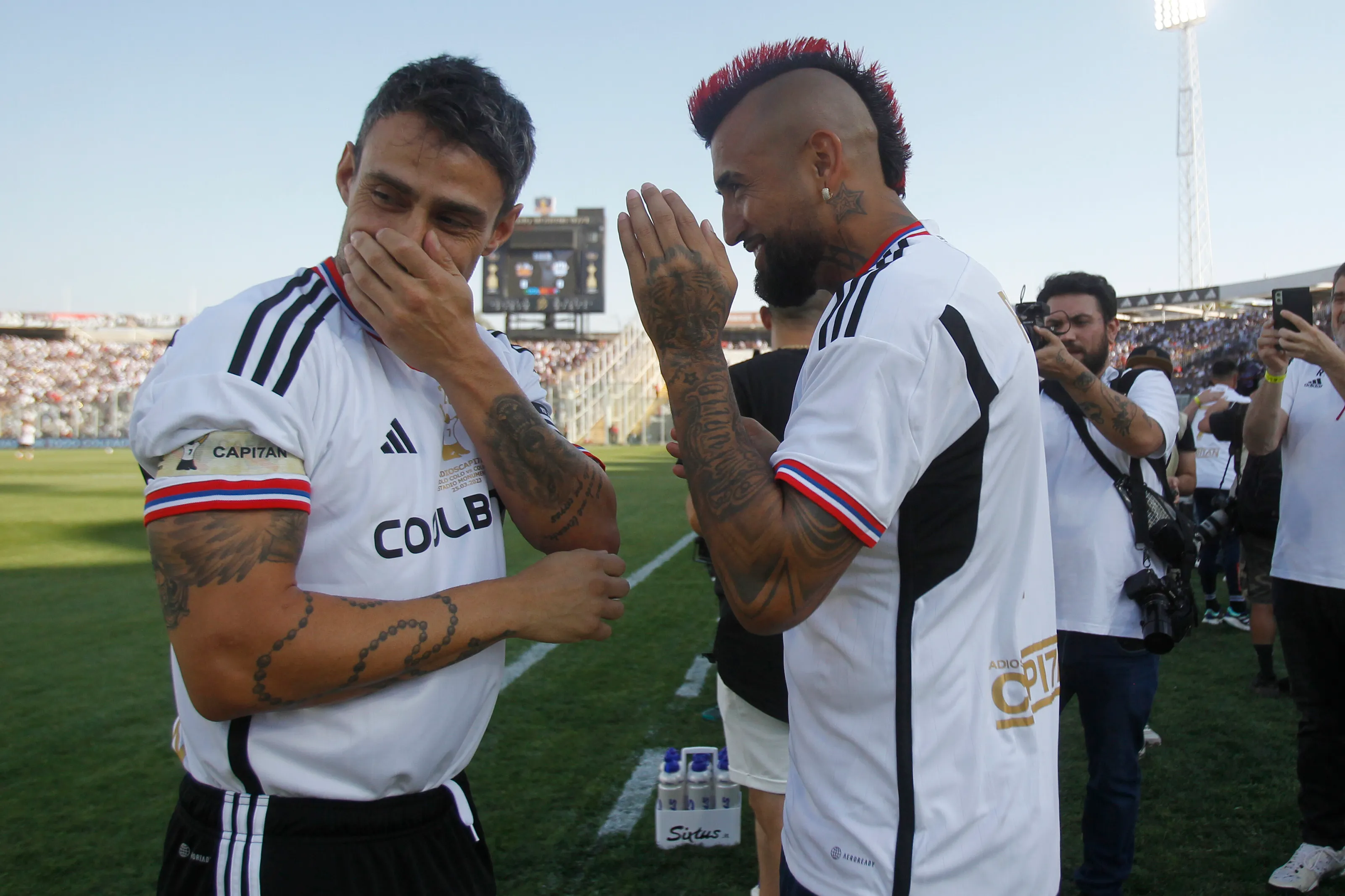Jorge Valdivia compartió con Arturo Vidal en la despedida de Esteban Paredes. (Jonnathan Oyarzun/Photosport).