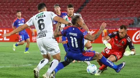 Figura de Palestino celebra el triunfo contra la U.
