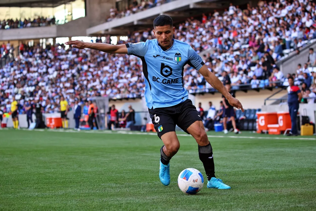 Luis Pavez, titular indiscutido por la banda izquierda en O’Higgins (Photosport)