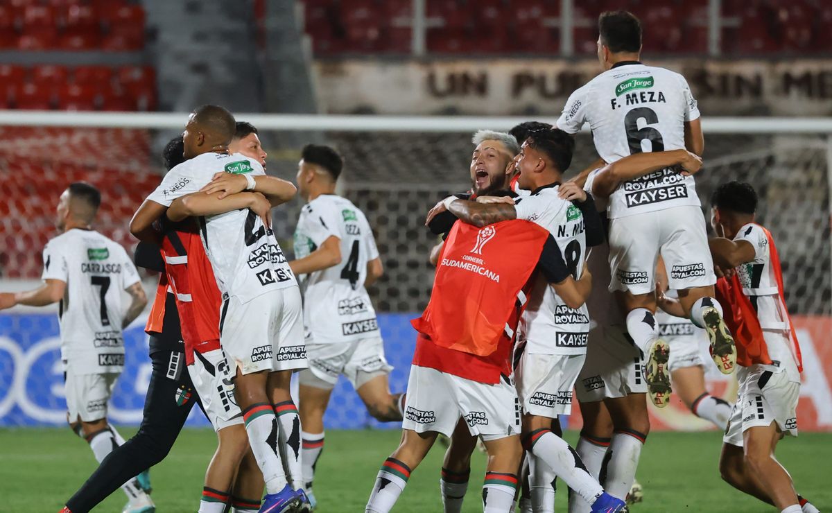 “Que no se malinterprete”: Bryan Carrasco aclaró la “polémica” de Palestino ante U. de Chile