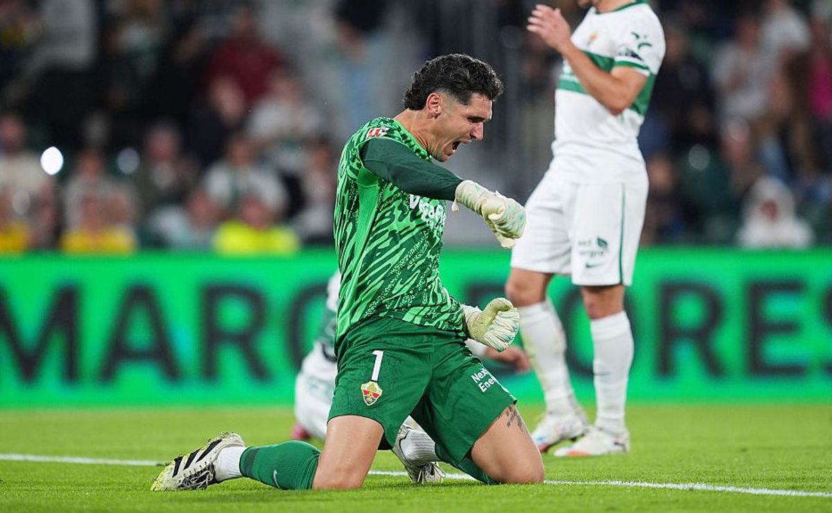 Matías Dituro se queda sin contrato en Elche y coquetea con el fútbol chileno: “Le quiero agradecer…”