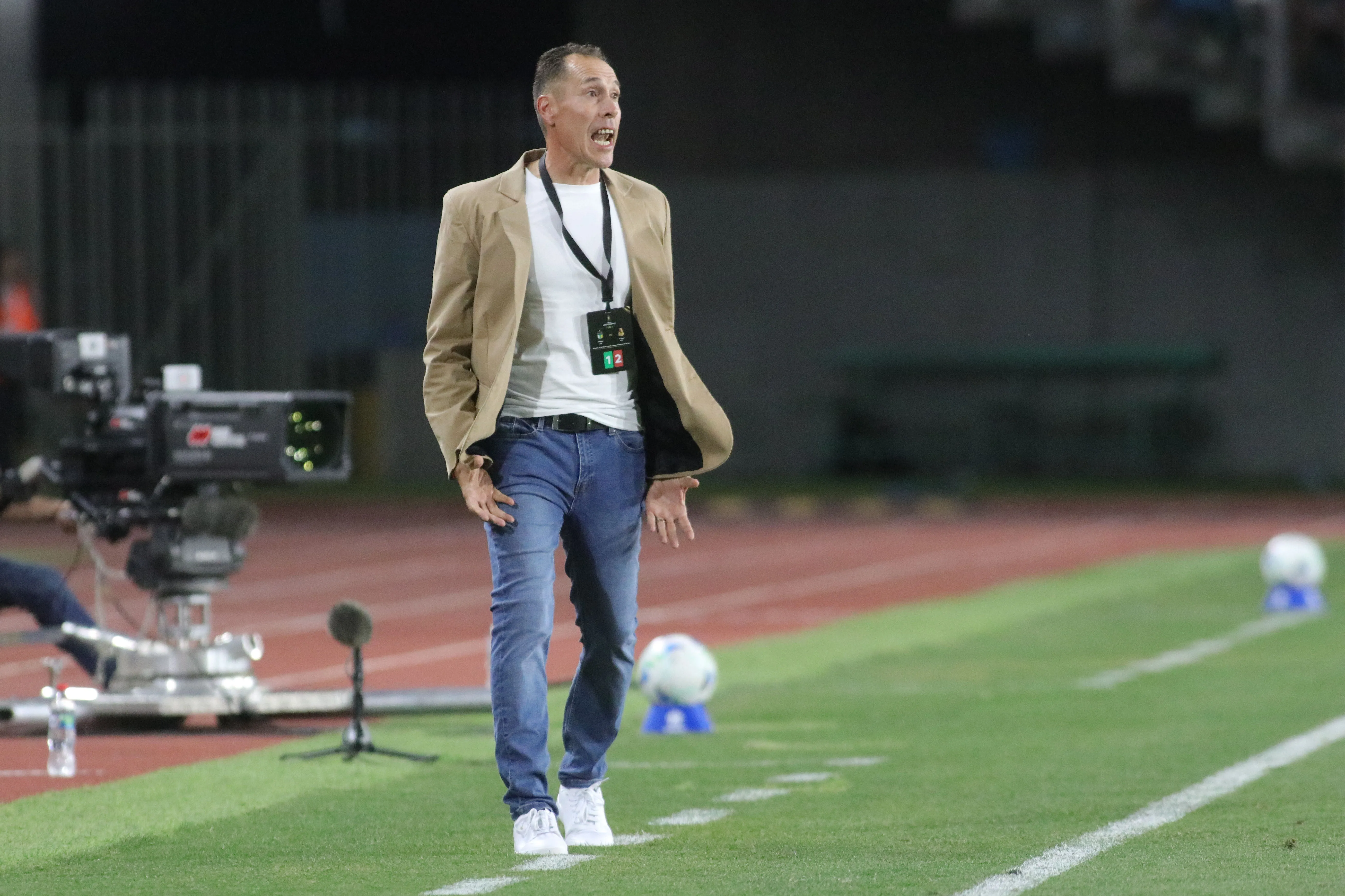 Lucas Bovaglio se la jugó por sacar a Robledo y que entrara Nicolás Garrido. (Jorge Loyola/Photosport).