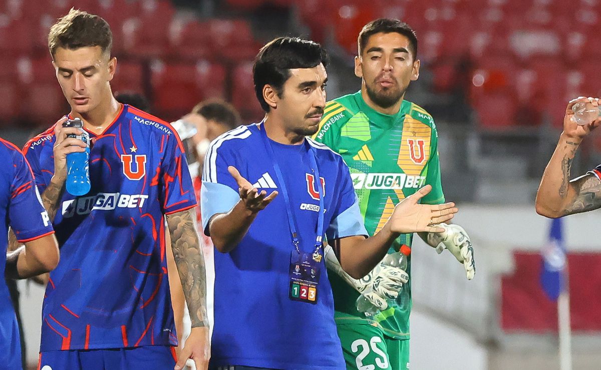 Pinilla contra U de Chile y Meneghini: “No va a ganar un partido ni el título así, es un desastre”