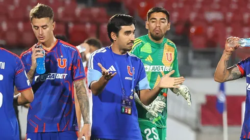 El duro palo de Mauricio Pinilla a la U y Paqui Meneghini.