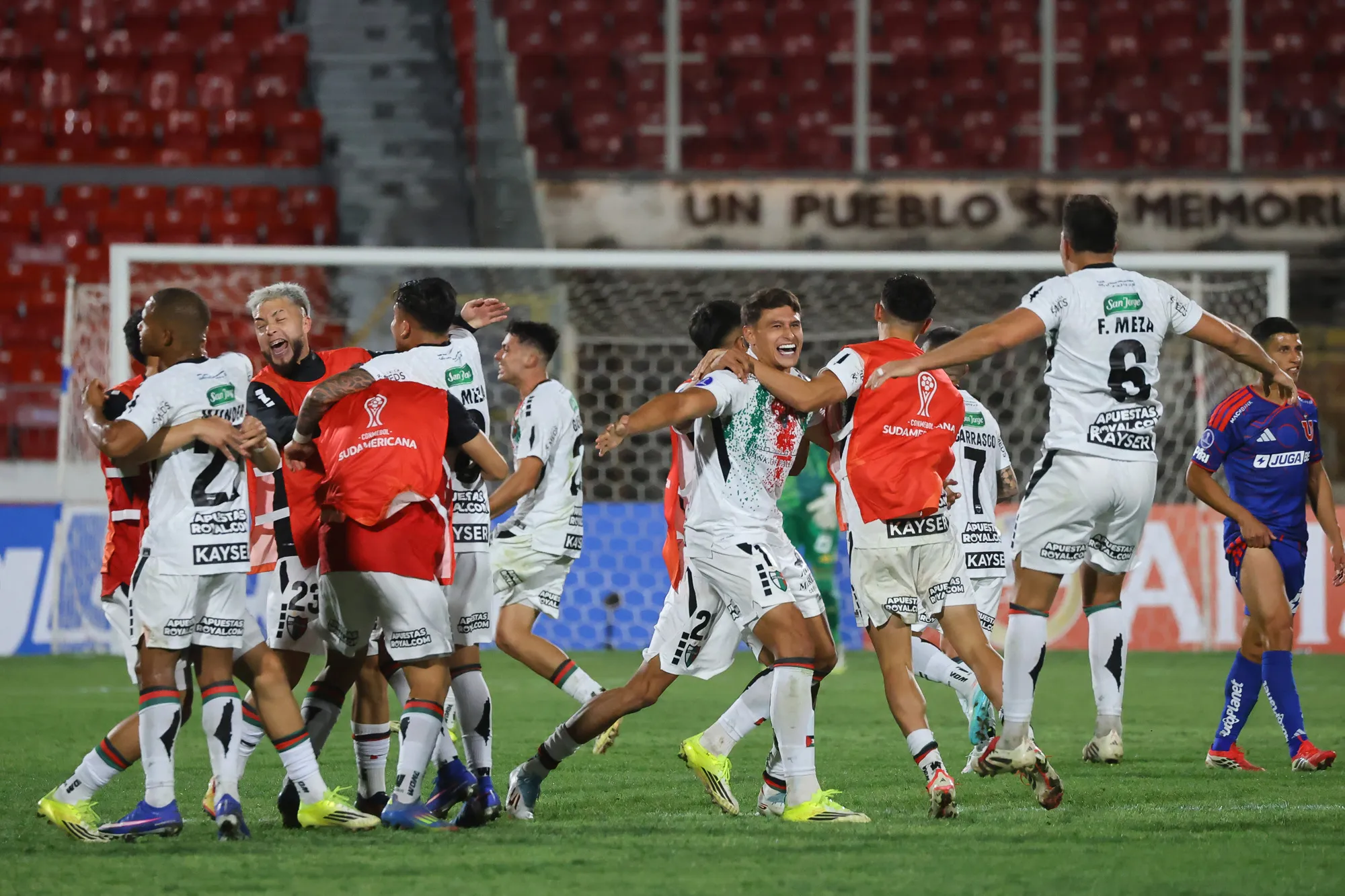 Pinilla furiosos con la U tras la derrota contra Palestino en Copa Sudamericana.