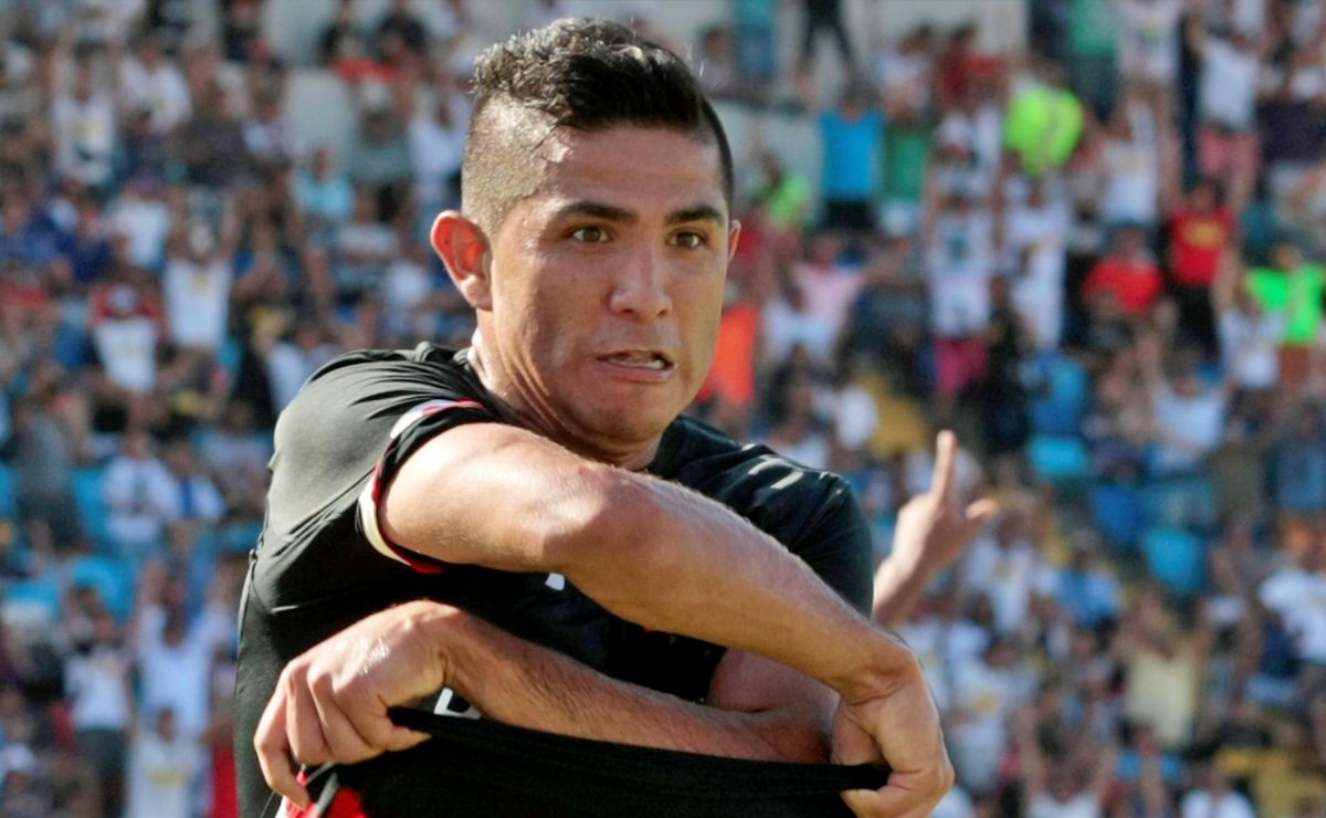 Felipe Flores se niega al retiro: A detalles de volver a un viejo amor en el fútbol chileno