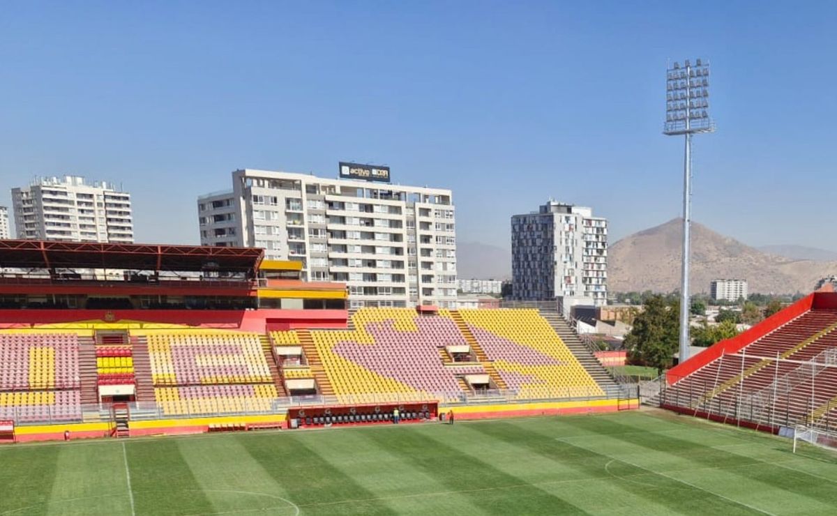 ¡Parece Wembley! El Santa Laura luce hermoso nuevamente para los partidos de Unión Española