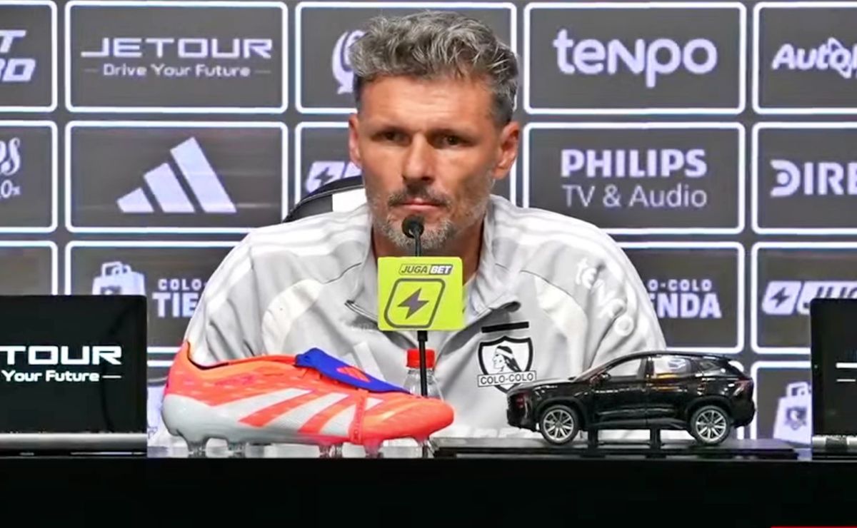 Fernando Ortiz se molesta con periodista que le pregunta por su futuro en Colo Colo