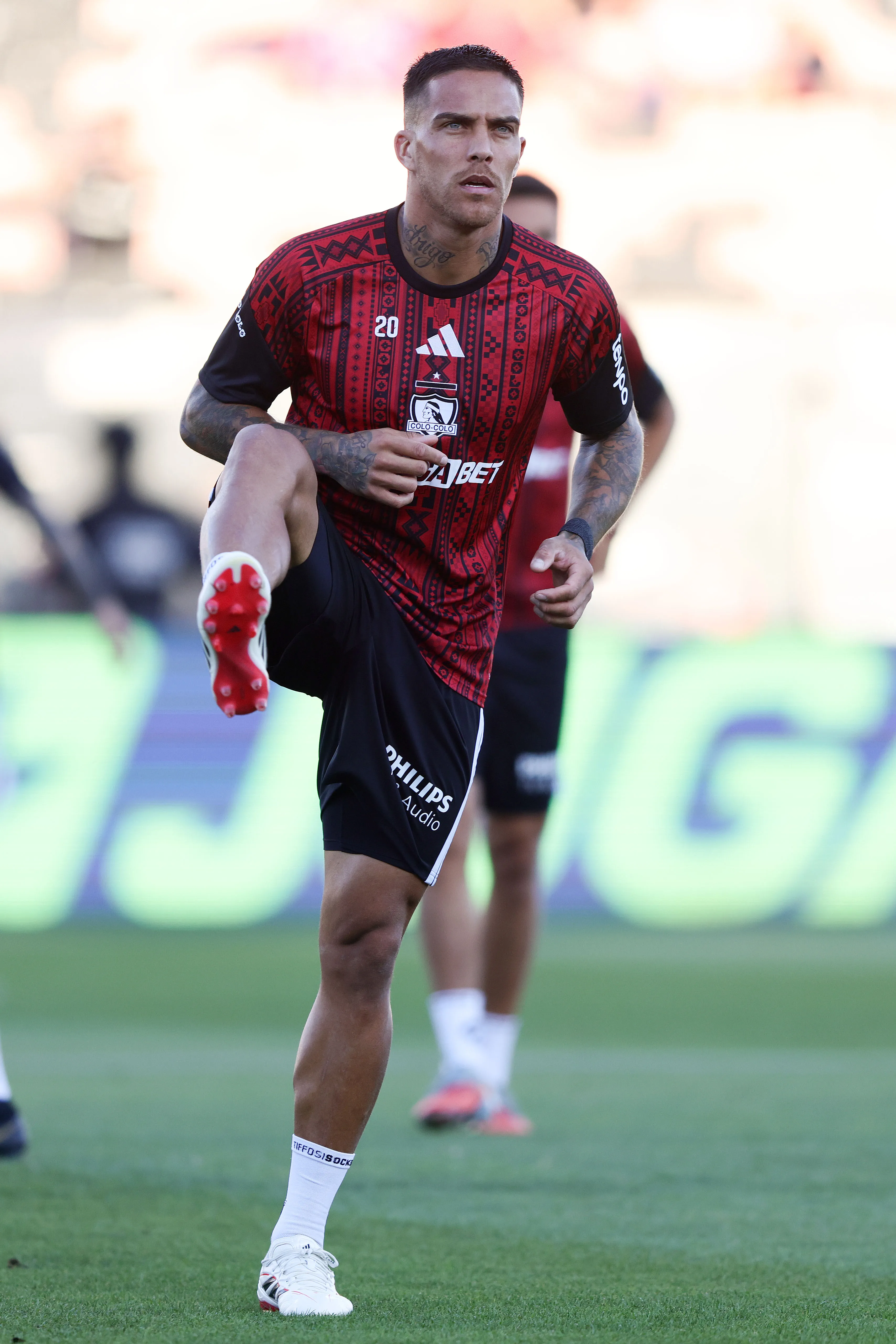 Javier Méndez llegó desde Peñarol y aún no logra afianzarse en Colo Colo