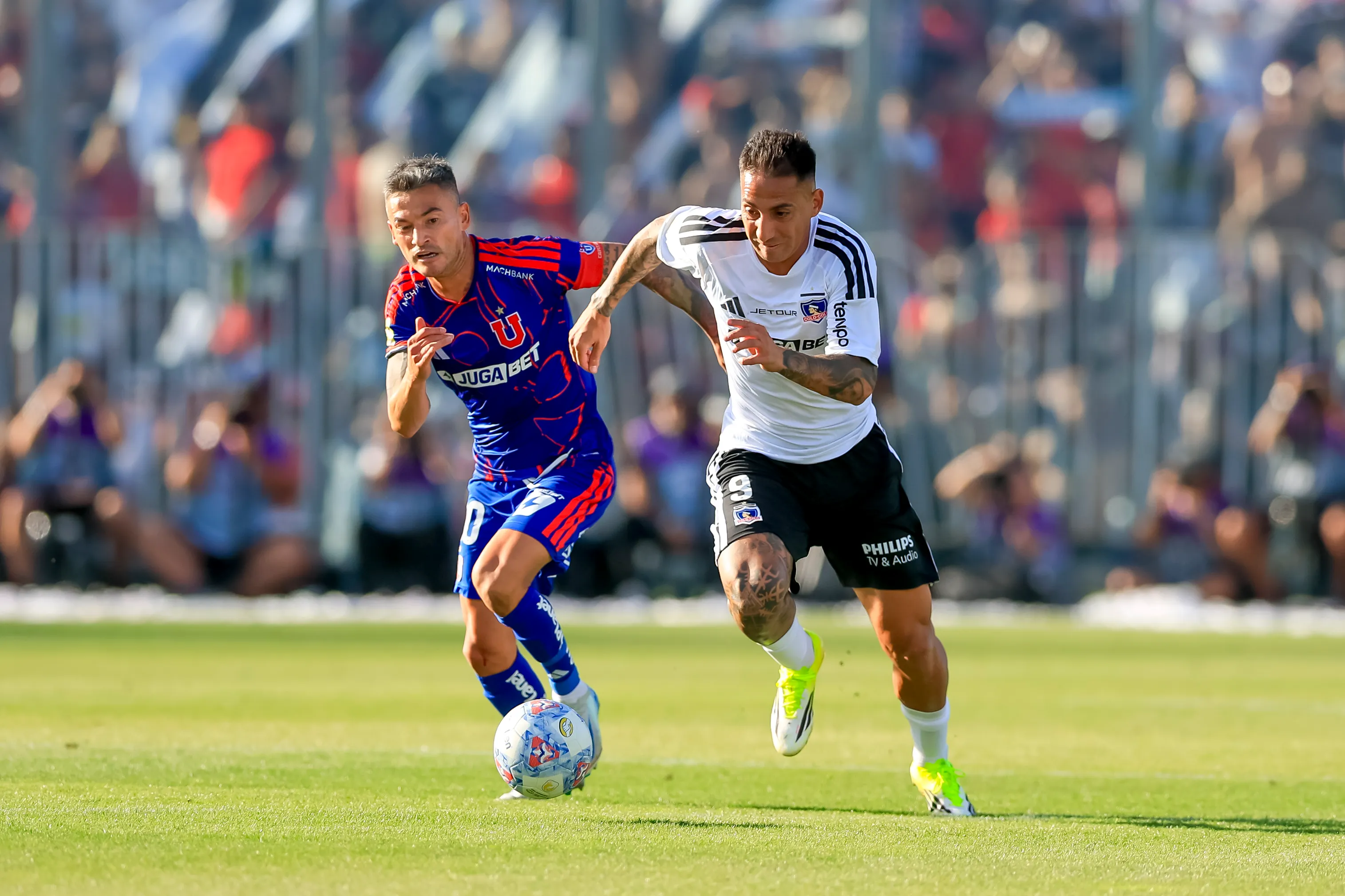 Javier Correa será suplente en Colo Colo. Foto: Pepe Alvujar/Photosport