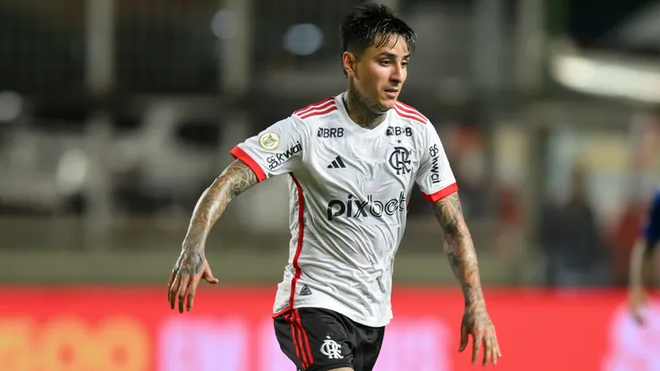 Erick Pulgar perderá su lugar en formación titular de Flamengo.