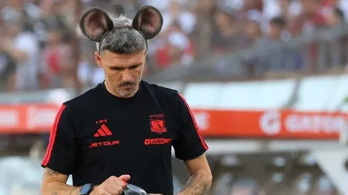 Fernando Ortiz es criticado por defensivo en Colo Colo.
