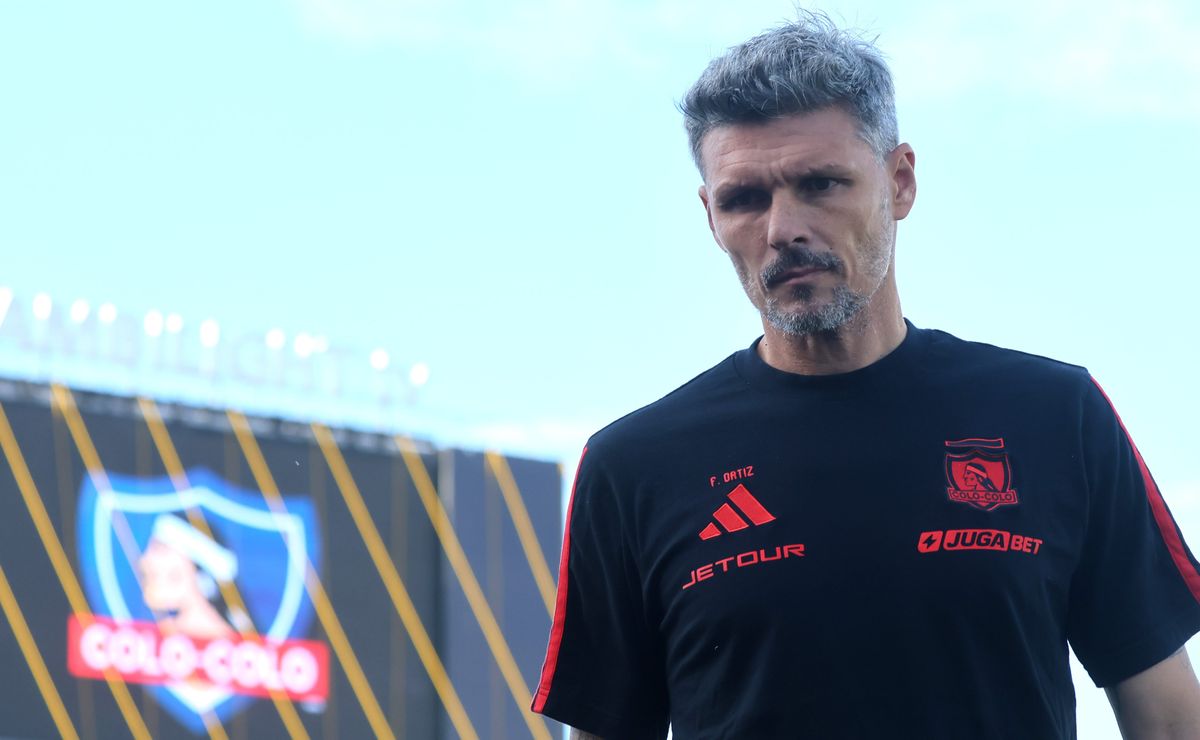 Polémica por la decisión de Fernando Ortiz con Javier Correa en Colo Colo : “Le puede costar caro”