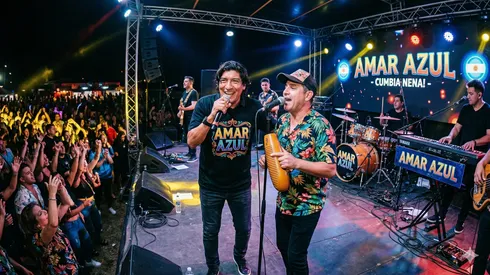 Iván Zamorano cantó con Amar Azul en una fiesta de Montillo.
