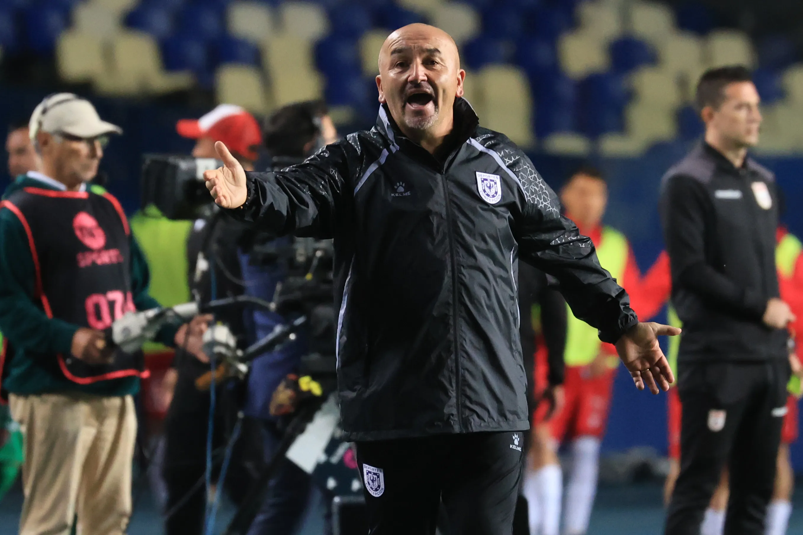 Patricio Almendra sabe que el León de Collao no encuentra el camino. (Eduardo Fortes/Photosport).