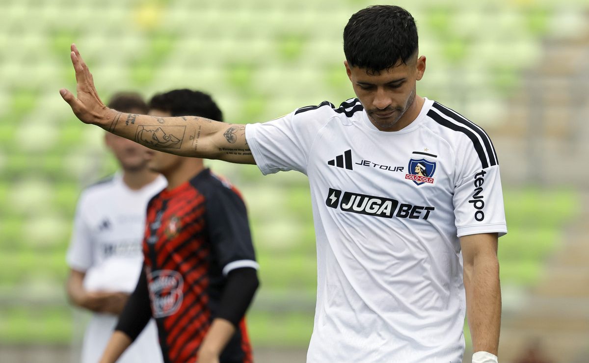 “Muy mal”: el feroz tirón de orejas de Colo Colo a Cristian Riquelme tras escándalo vecinal